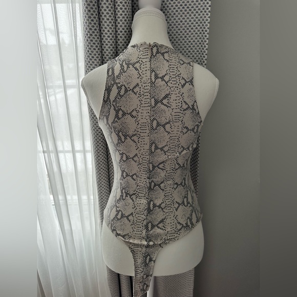 JLUXLABEL NEW Sleeveless Bodysuit - Picture 9 of 12